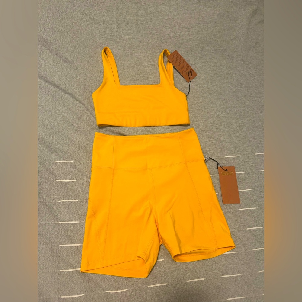 NWT Girlfriend Collective Workout Set - Golden Glow